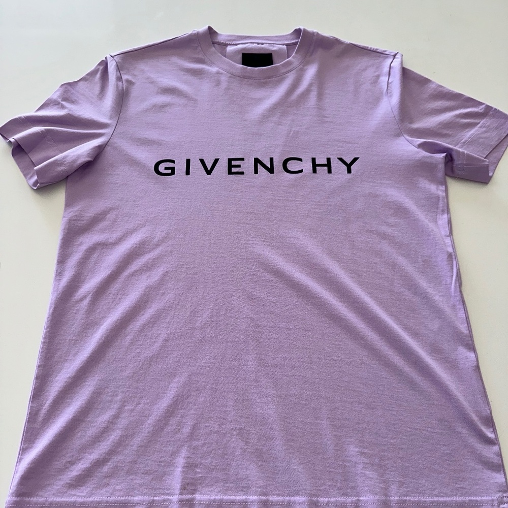 Givenchy Men’s T-Shirt Slim Fit Size Medium M (Retail $550)